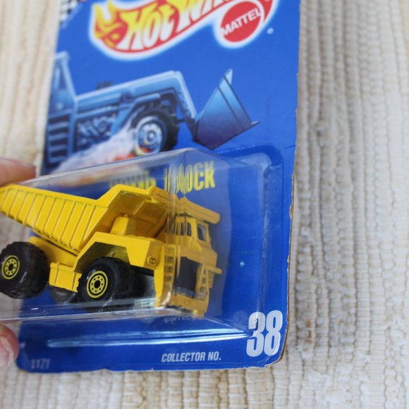VTG MATTEL HOT WHEELS 1990 DUMP TRUCK YELLOW METAL #1171 NIP COLLECTOR #38 - Picture 10 of 10